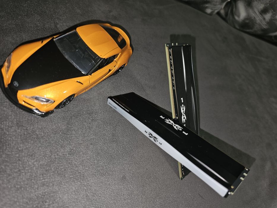 Memorie RAM DDR 4, 3200 Mhz, CL 16, RGB Powrler X