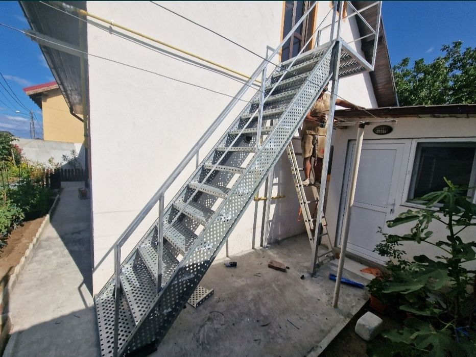 Scări metalice galvanizate la orice demisiune asiguram transport ori u