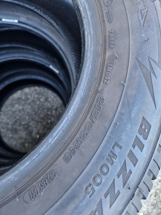 4anvelope iarna 215 65 16 Bridgestone