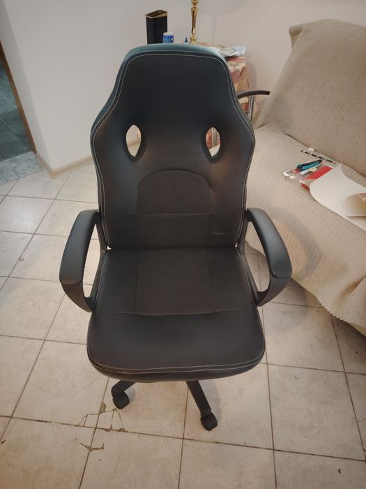 Офис  стол  геймаски за компютър