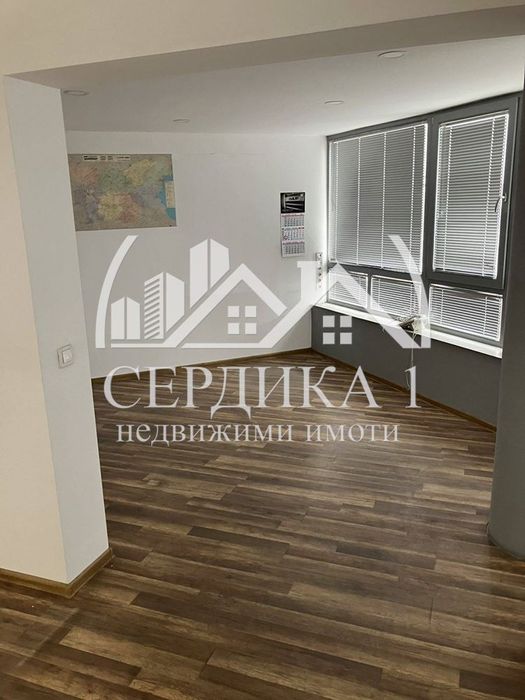 Дава се под наем Офис в София, Център - 150 кв.м за 816 € - Снимка #2