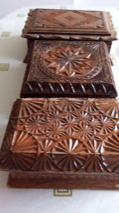 Шкатулки дерево, в наличии 2шт