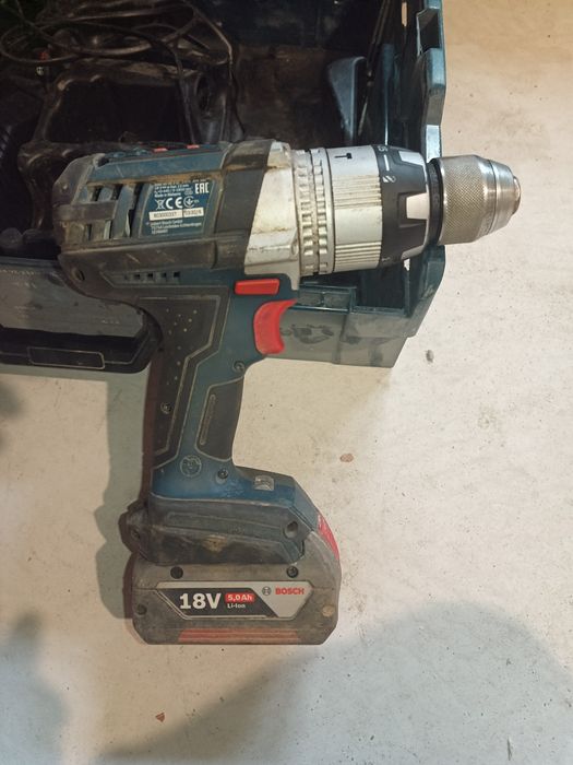 Vând filetantă forța , mașina de găurit și înșurubat gsb 18 VE -2 LI