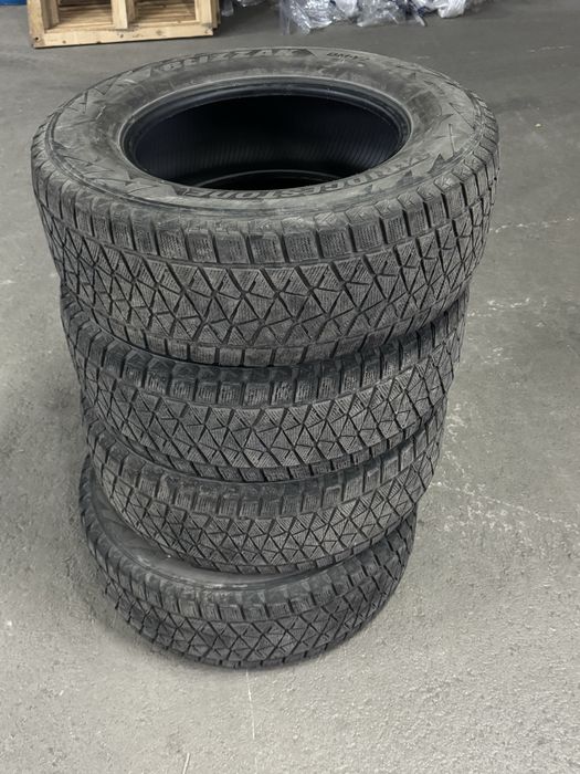 Шины BridgeStone Blizzak 265/65/R17 4шт