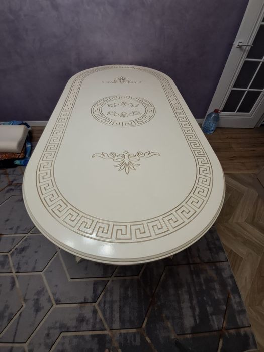 Продам стол со стульями срочно