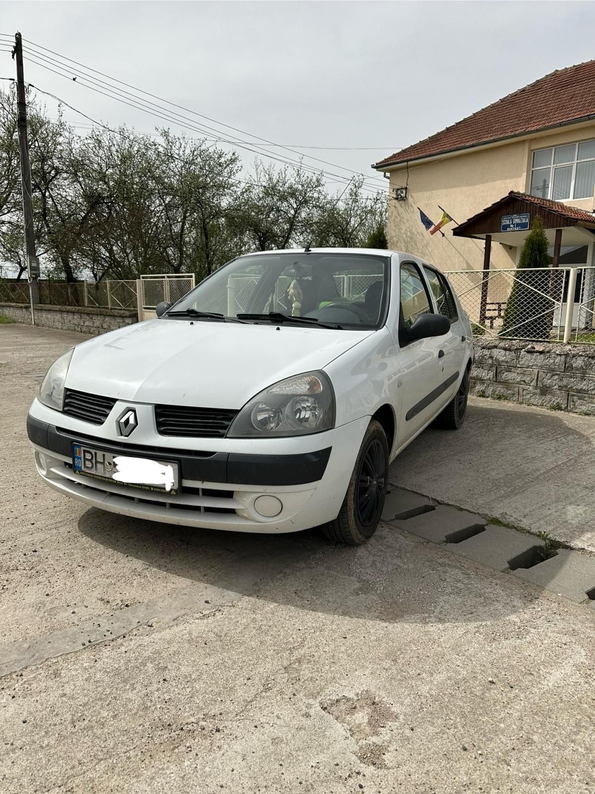 Vând mașină- Renault Clio