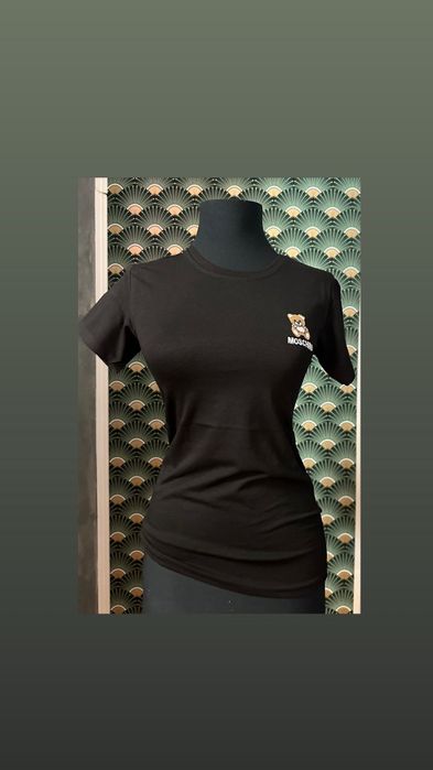 Vând tricou moschino dama/adolescenti