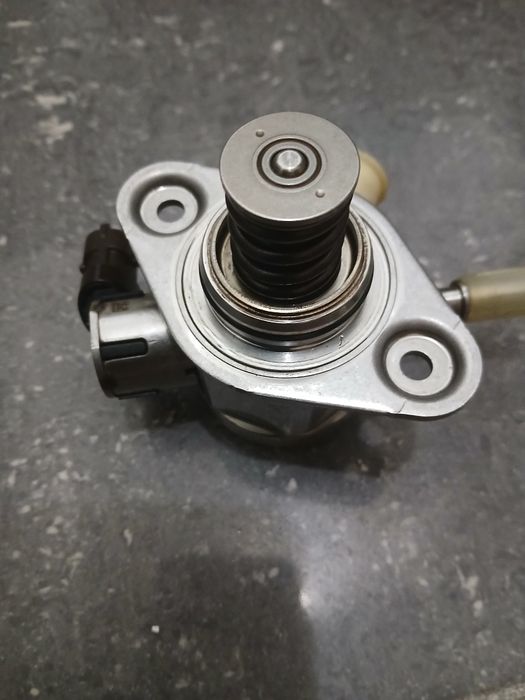 Продам термостат с корпусам на Хюндай