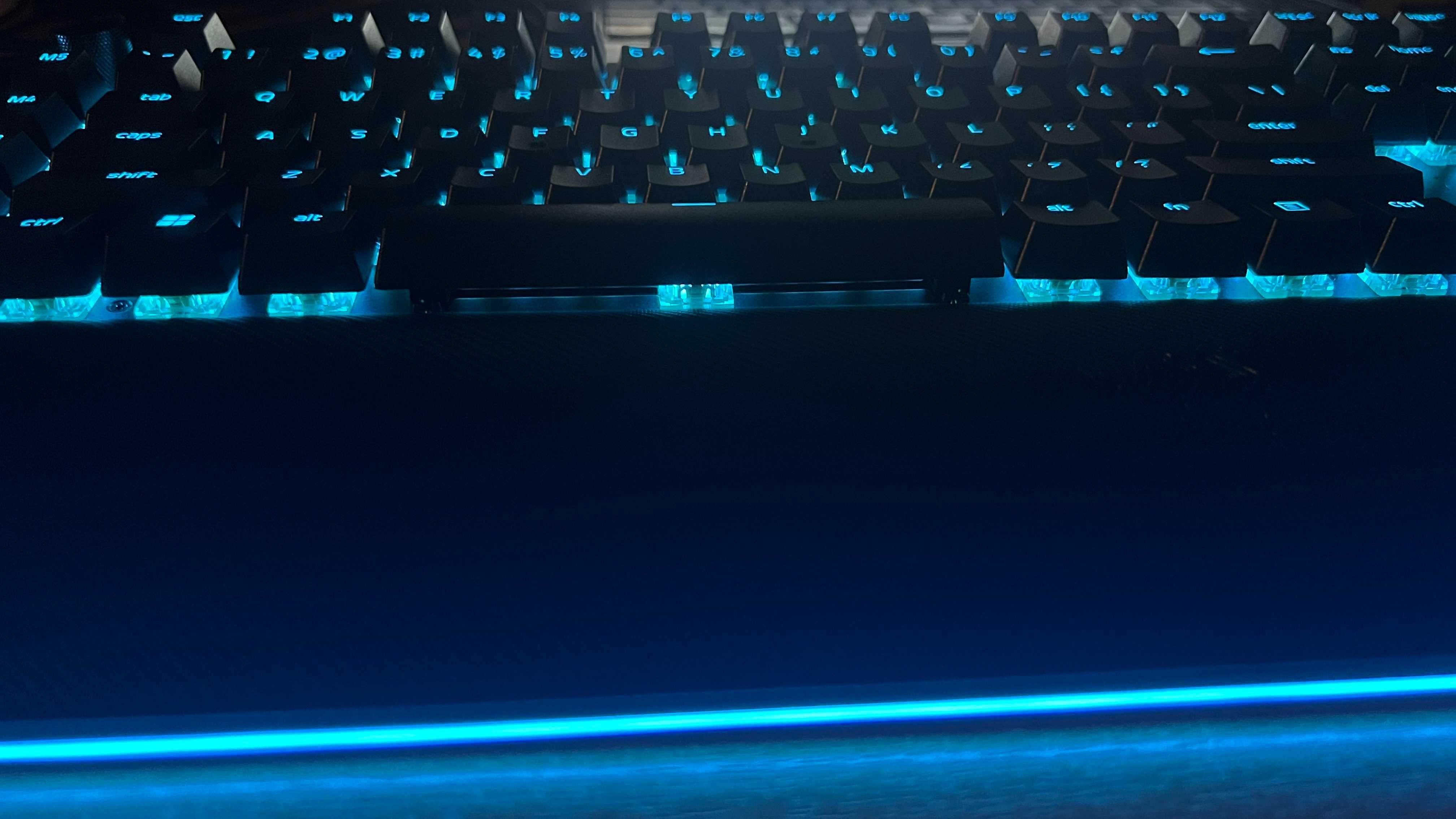 Razer BlackWidow V4 Pro Yellow Switches - US Layout