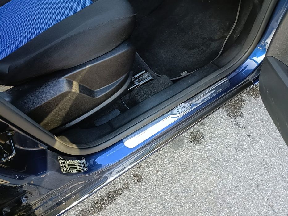 Se vinde pt familie Ford s max ,7 locuri