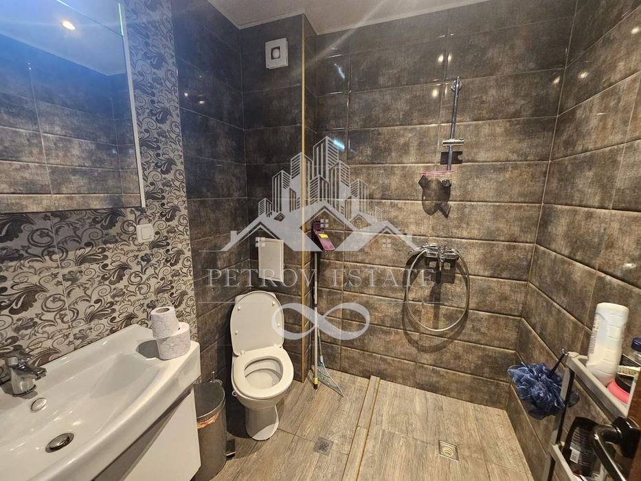 Продава се Четиристаен апартамент в Велинград - 133 кв.м за 1450 €/кв.м - Снимка #12