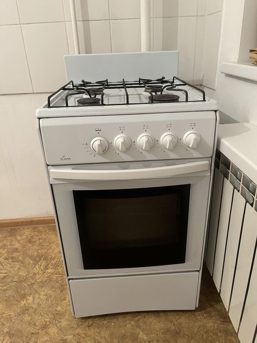 Продам газ плиту