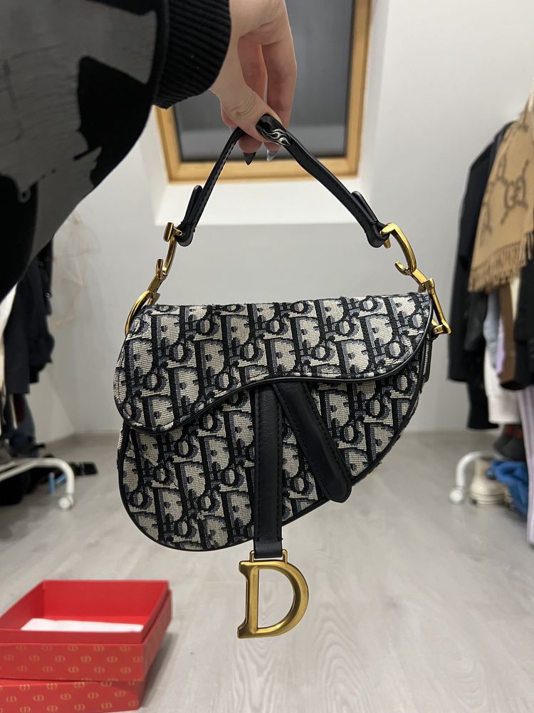 Dior Saddle мини чанта