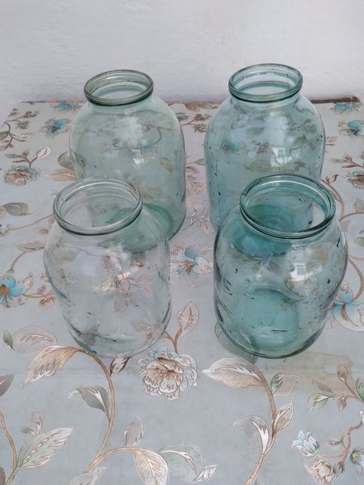Продам банки 2х и 3х литровые