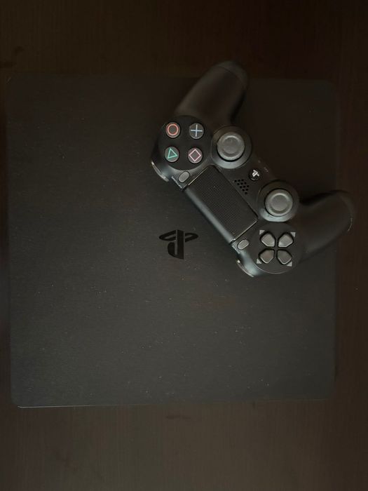 PlayStation 4slim