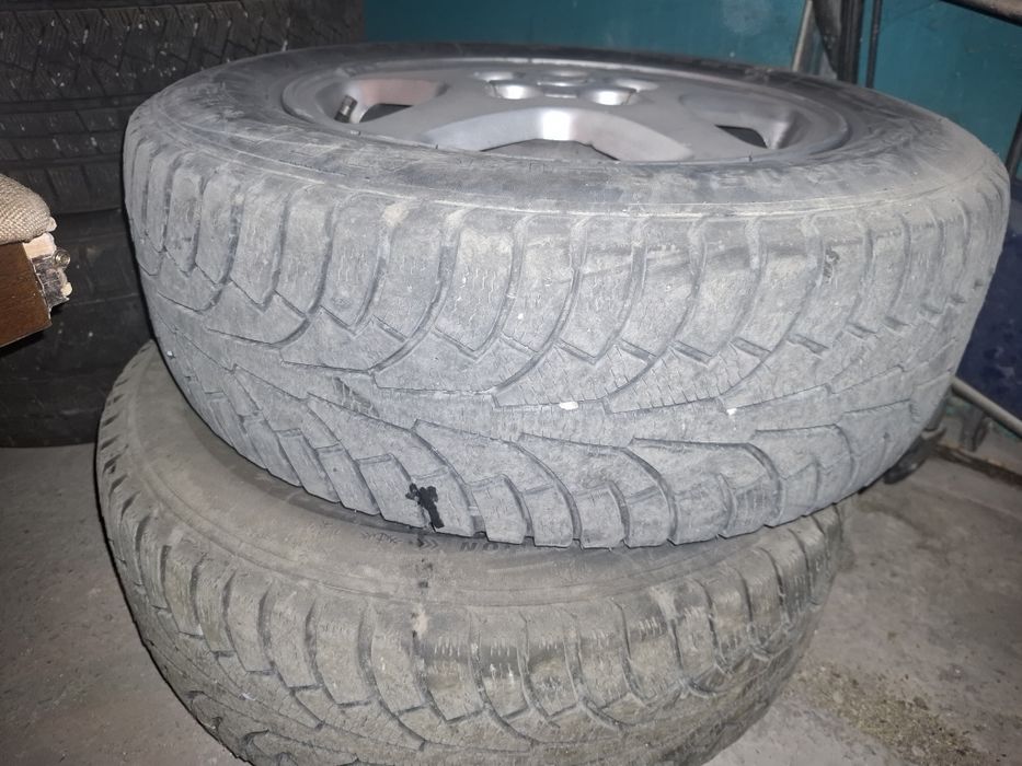 Продам зимние шины с дисками