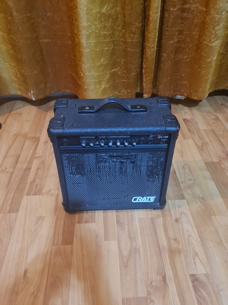 Amplifivator chitara Peavey si Create