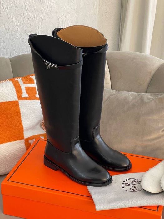 Продам зимние сапоги