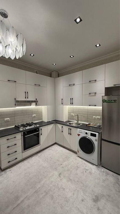 Срочно продается 3 ком 80м2 с ремонтом и мебелью с техникой