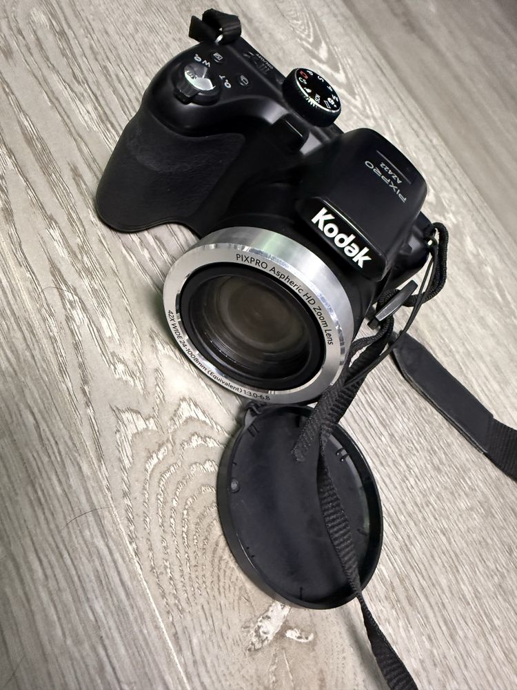Kodak Pixpro AZ422 – Aparat foto bridge – 42× zoom