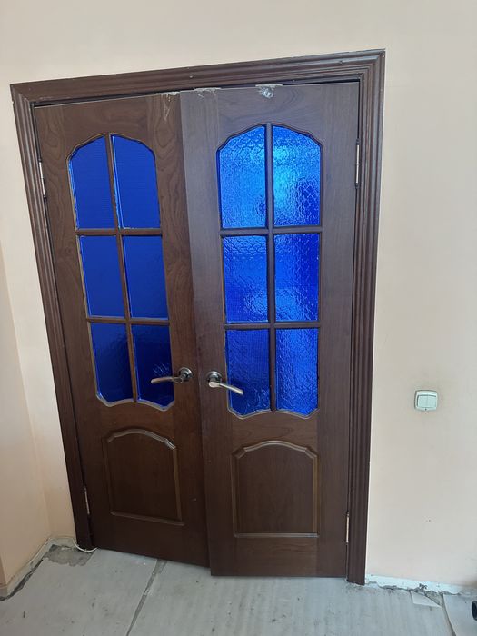 Продам двери б/у в нормальном качестве