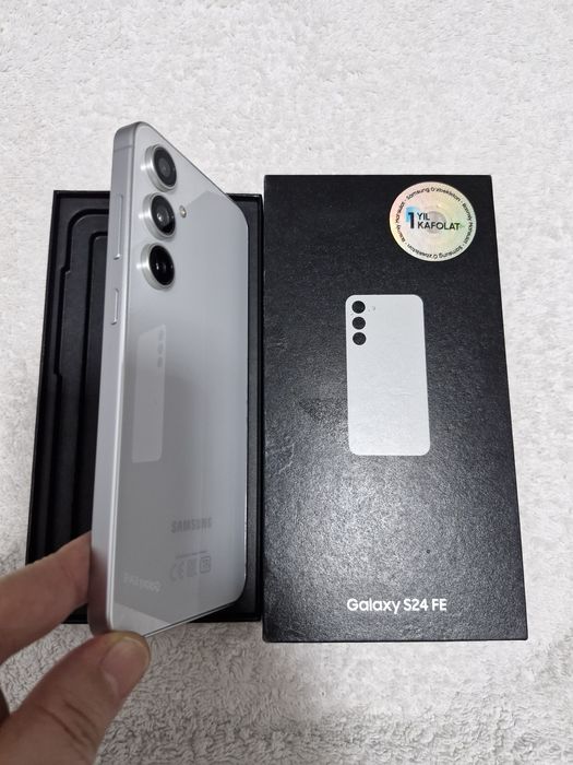 Samsung Galaxy S24 FE  8/256GB IDEAL