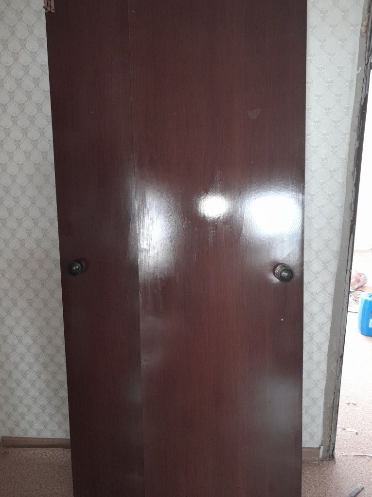 Бу двери Усталган есиктер