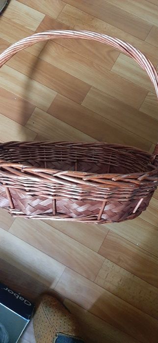 Корзина плетёная для фруктов и цветов
