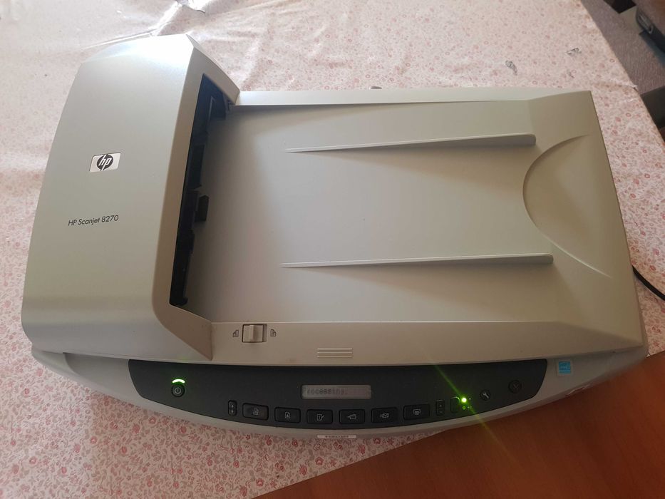 HP Scanjet 8270 (Скенер)