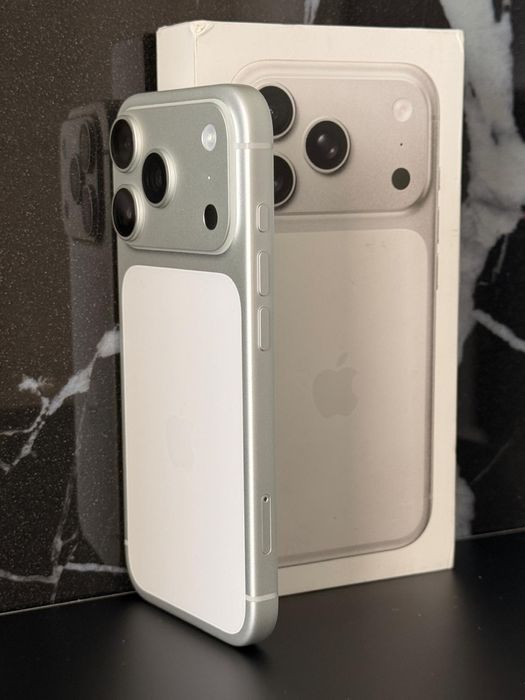 Iphone 17 Pro 256 gb  Silver Garantie 2ani