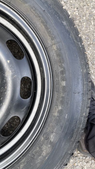 Продавам/заменям резервна гума VW