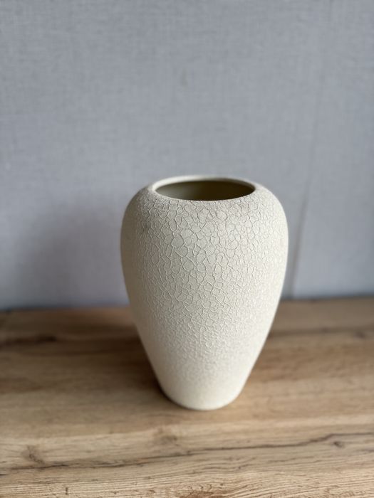 Ваза бежова грапава