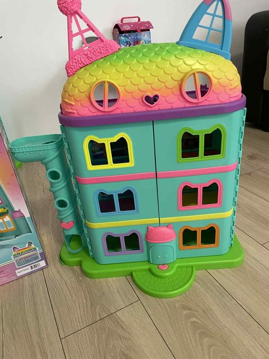 Vând căsuța Gabbys Dollhouse