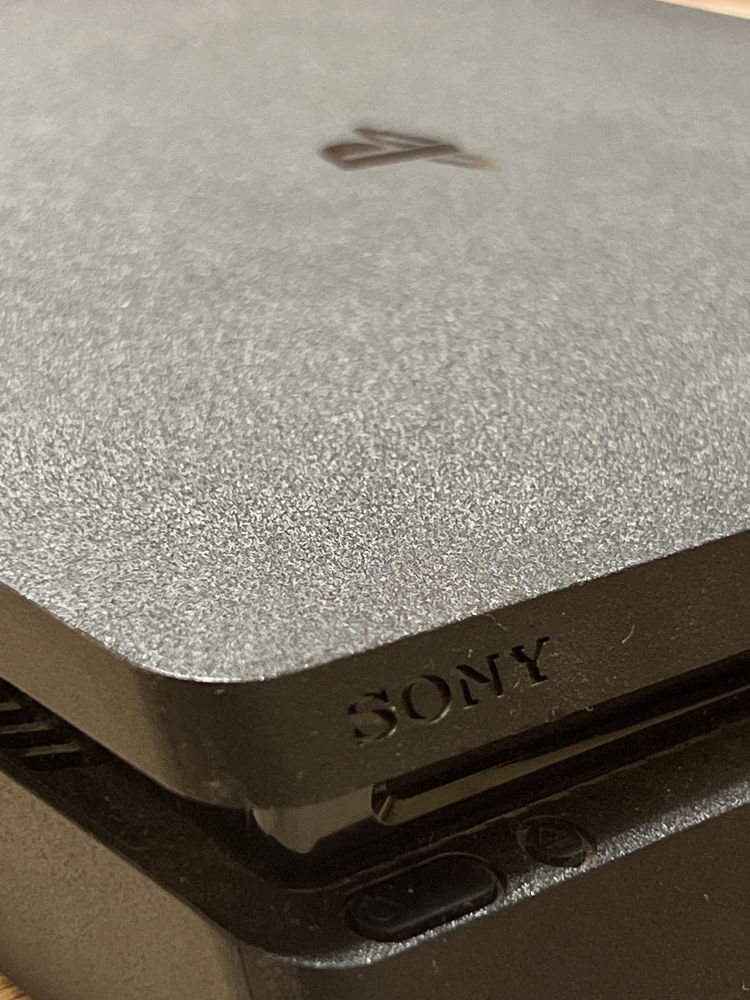 PlayStation 4 slim