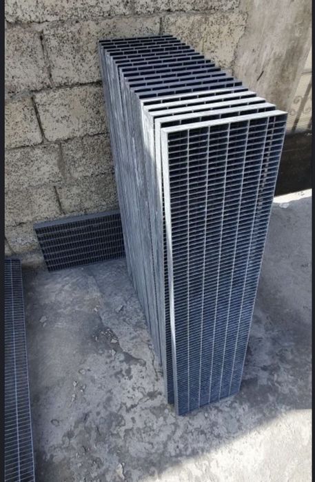 trepte zincate la orice dimensiune pentru scări metalice facem la dim