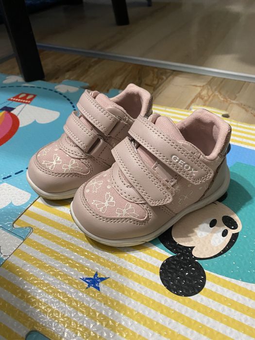 Обувки Geox 19номер