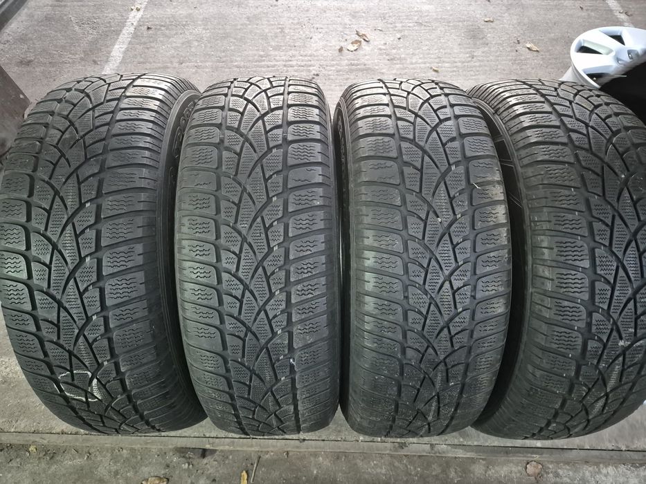 235 60 18 Dunlop 4 anvelope iarna