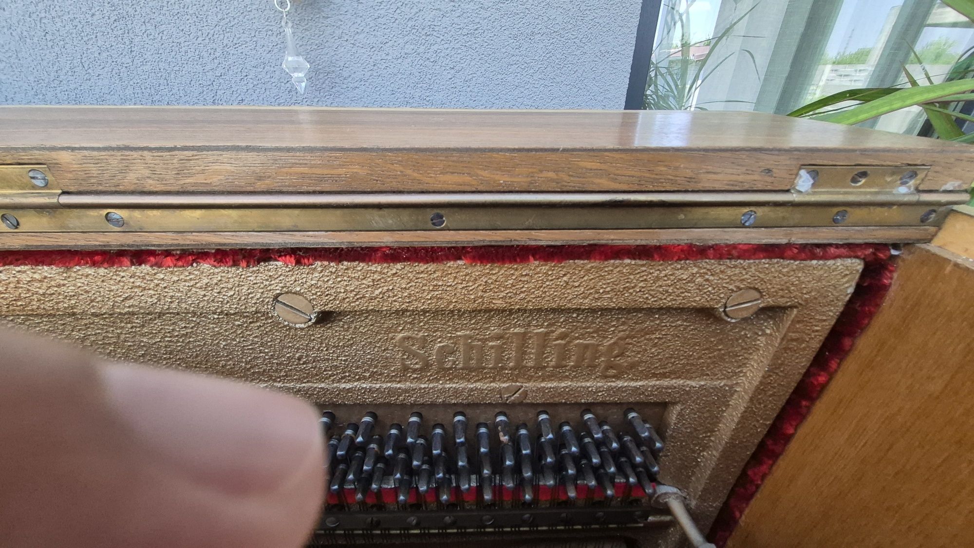 Vând pianina Germania