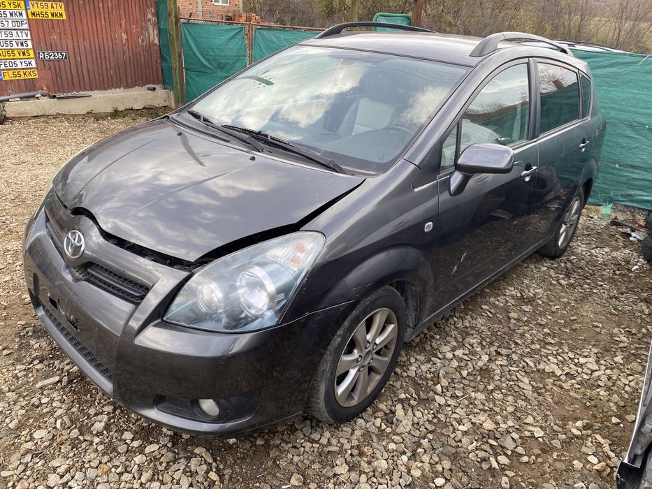 Toyota Corolla Verso Тойота Корола Версо d4d На части!