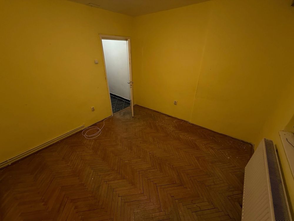 Ofer spre Vanzare Apartament 3 Camere Micro 16 Etaj 3