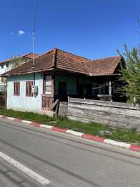 Casa de vanzare in comuna Baita, teren 1125mp
