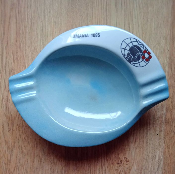 SET 1 scrumiera + 2 vaze trofee box Romania 1985 (+alte obiecte de col