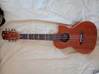 Ukulele Luna electro acustic