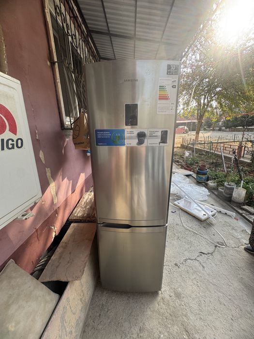 Холодильник рабочий