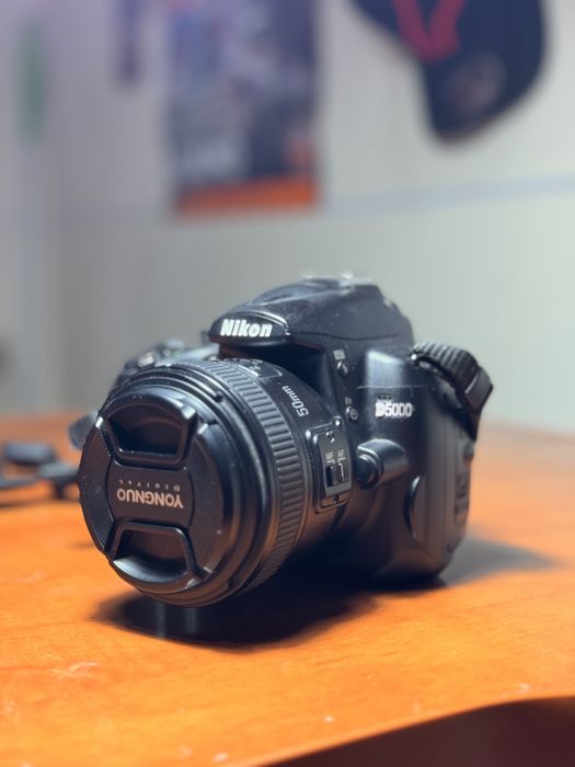 Aparat foto Nikon D5000 cu 2 obiective