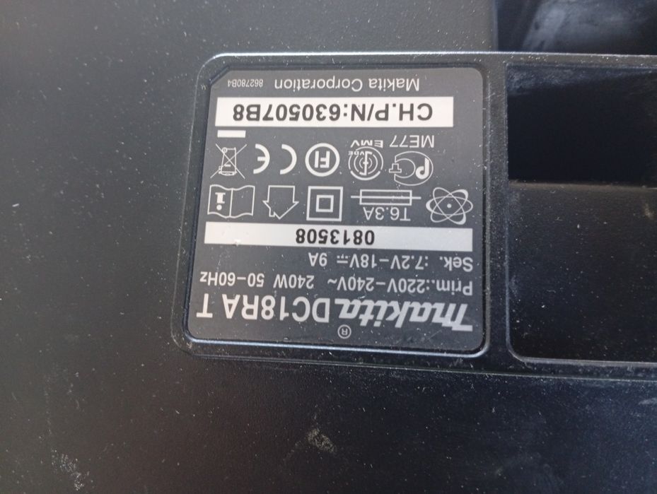 Încărcător filetată Makita 18v