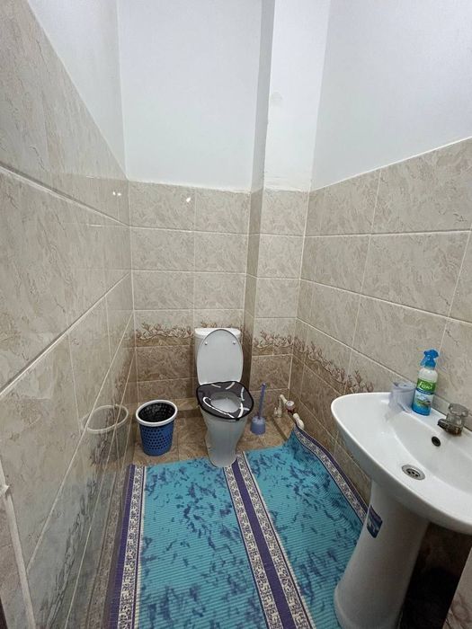 Shahar markazidan uy sotiladi