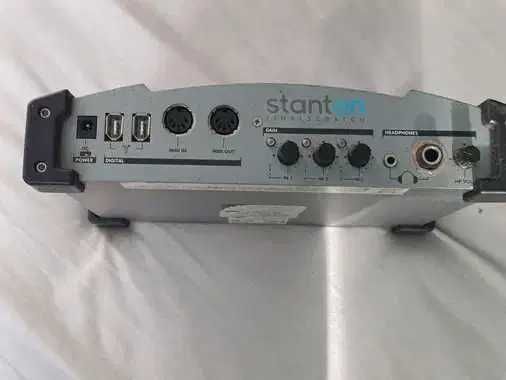 Vand placa de sunet dedicata. Pentru Dj