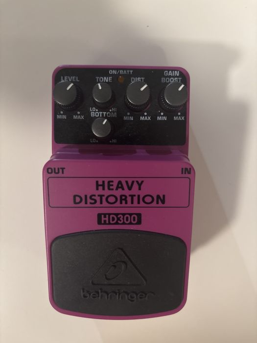 Pedală Behringer HD300 (Heavy Distorsion)