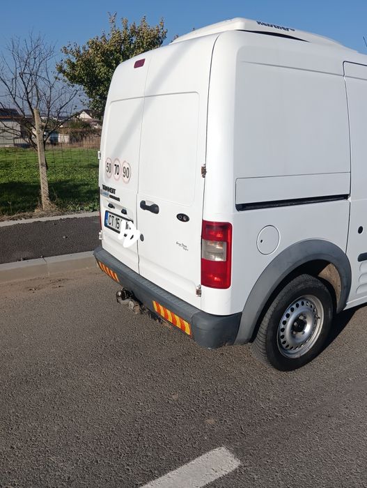Auto frigorifica cu priza la 220v